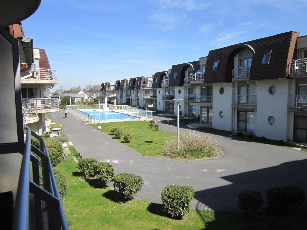 Lovely Apartment Near The Sea Бредене Екстериор снимка